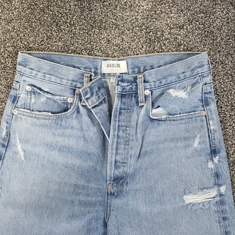 Premium Denim!! 90s mid-rise loose fit Agolde light/medium wash. Size 26 - Picture 2 of 3
